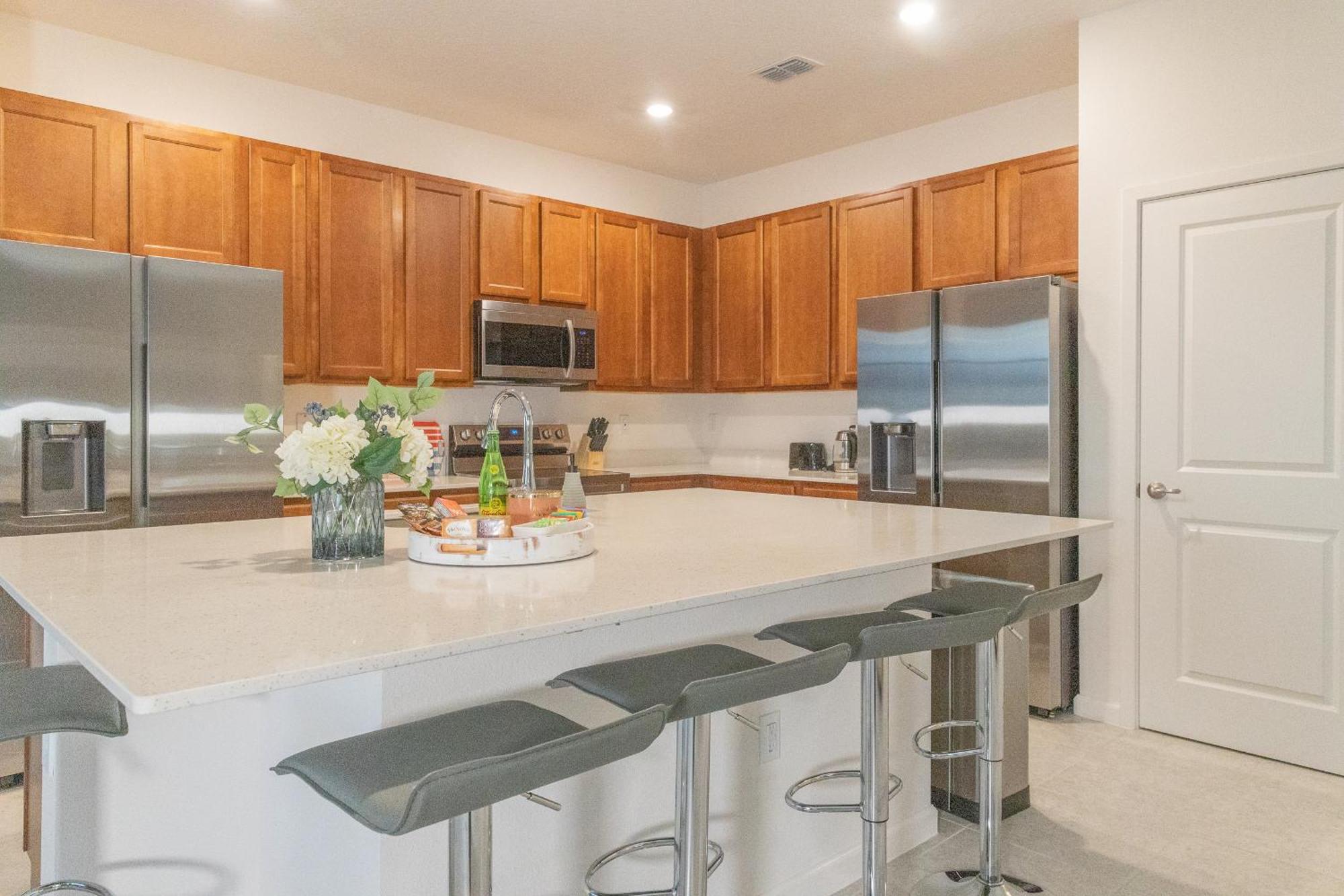 Waterfront Brand New Modern Luxury 8 Bedroom Pool House! Sleeps 16 Kissimmee Exterior photo